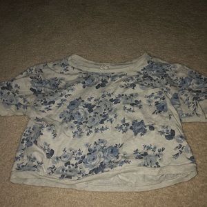 light grey crop top with blur florals